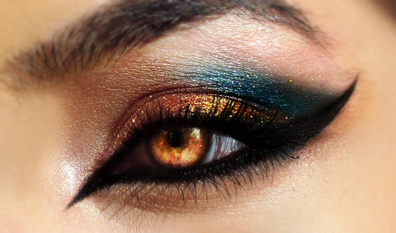 applying eye makeup