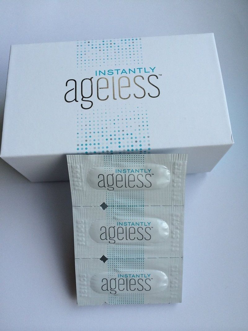 JEUNESSE Instantly Ageless2