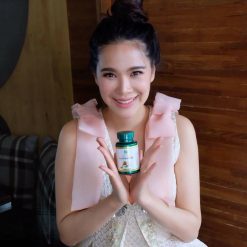 Cold Pressed Coconut oil by Mermaid