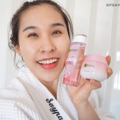 Garnier Sakura White Aqua Jelly Essence