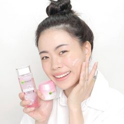 Garnier Sakura White Pinkish Radiance Essence Lotion