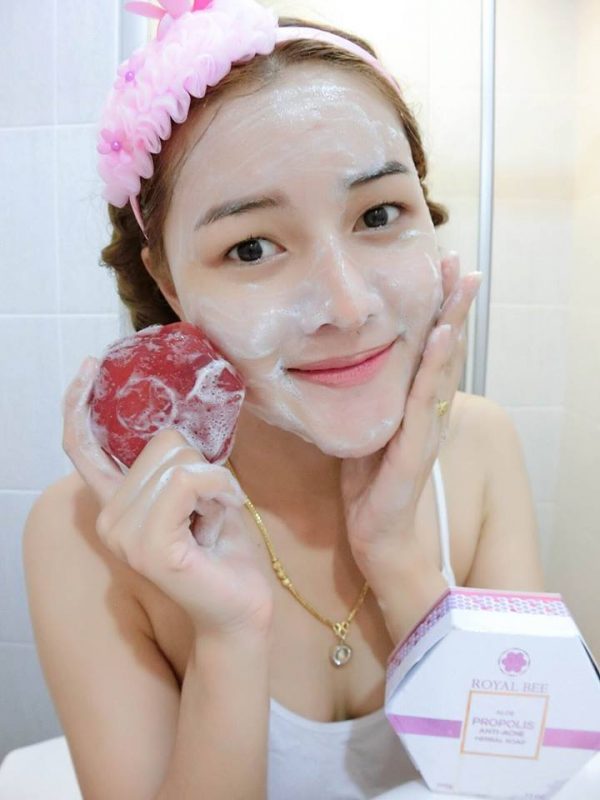 Royal Bee Aloe Propolis Anti-Acne Soap