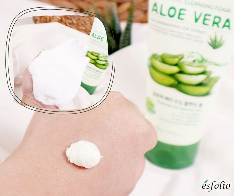 Esfolio Aloe Vera Soothing Cleansing Foam