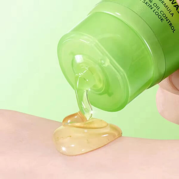 Glad2Glow Glycolic Acid Facial Wash - Image 10