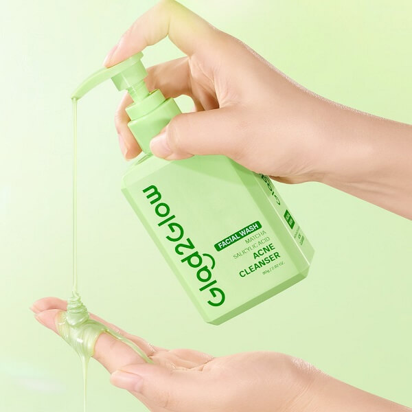 Glad2Glow Matcha Salicylic Acid Acne Cleanser